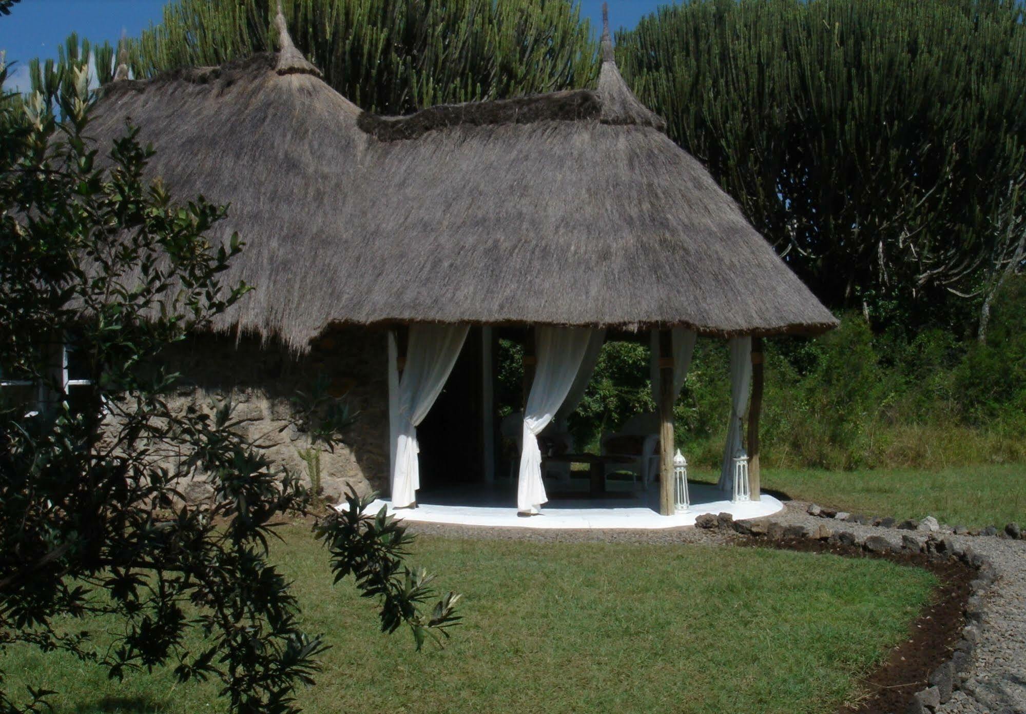 Mbweha Camp Hotel Elmenteita Bagian luar foto
