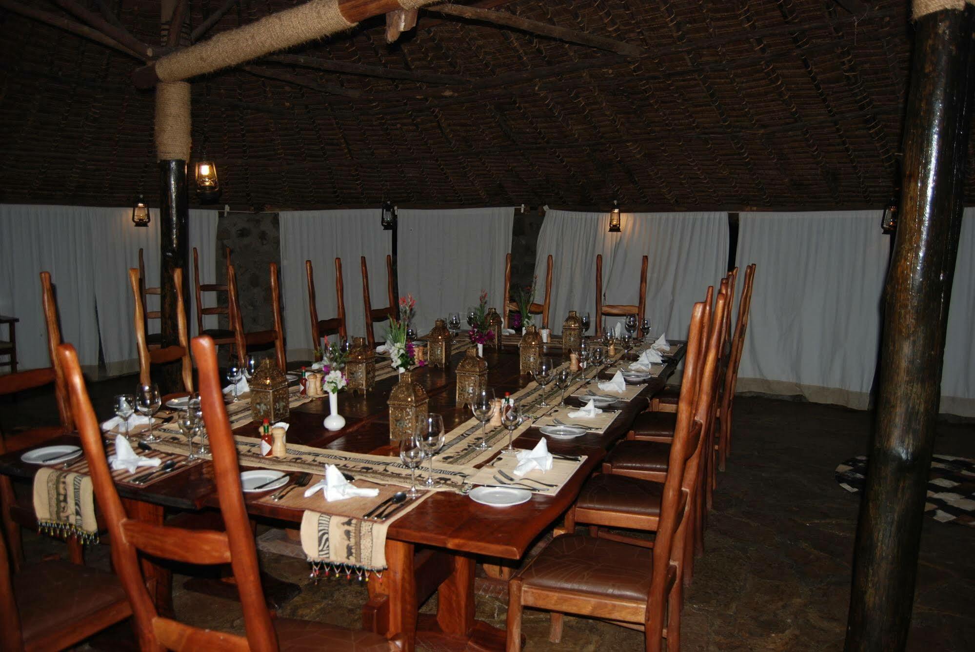 Mbweha Camp Hotel Elmenteita Bagian luar foto