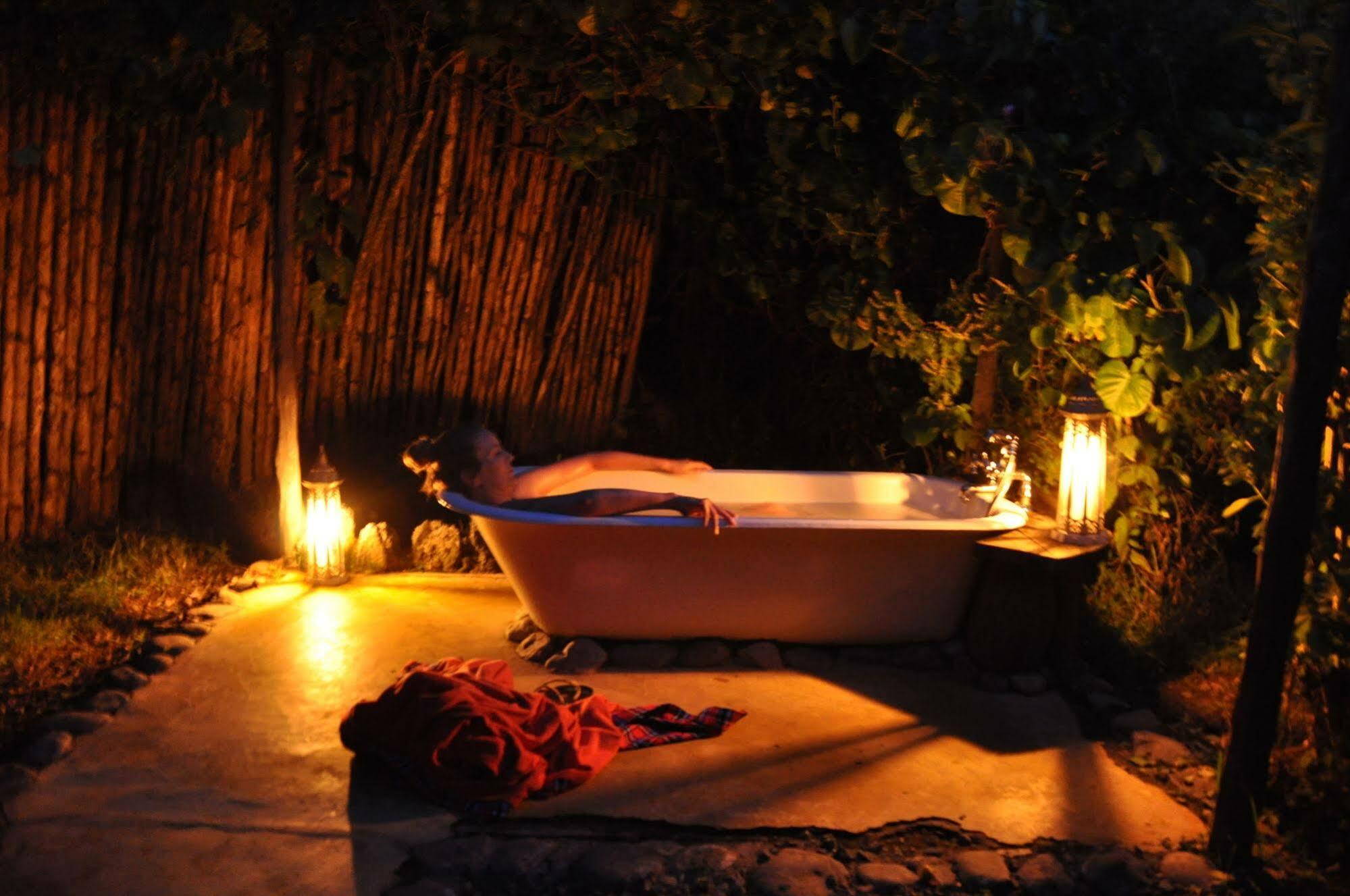 Mbweha Camp Hotel Elmenteita Bagian luar foto